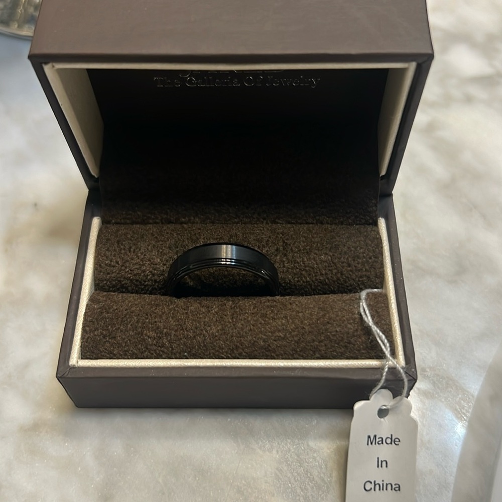 Nice , and Smooth Wedding Ring for Groom !!!